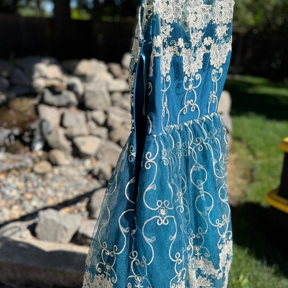 Chi Chi London Reign or Shine Lace Dress Teal Blue 4 Party Cocktail‎ Prom Glam - Picture 8 of 14